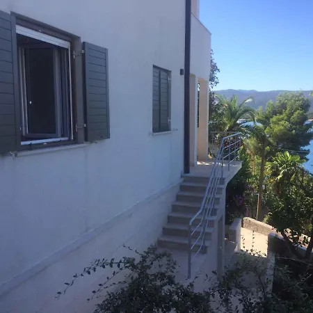 In 43528 * クレック