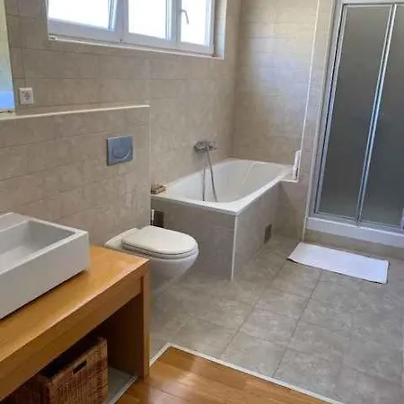 Apartment In 43528