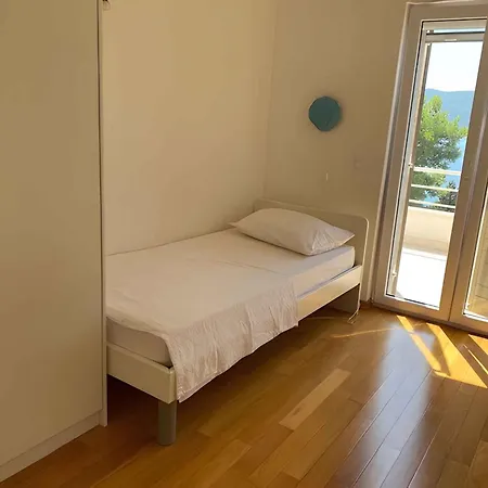 In 43528 クレック